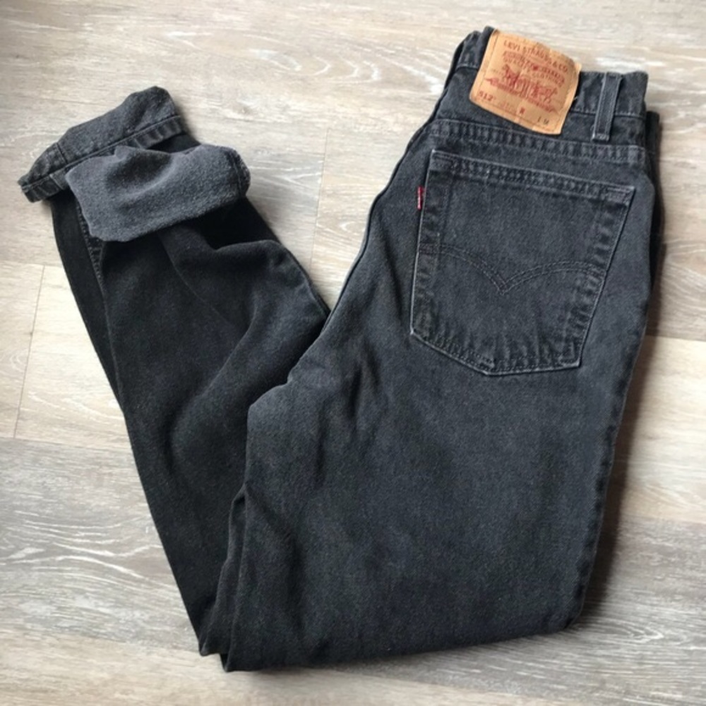 Vintage Levi’s 512 Slim Fit Tapered Leg Jean